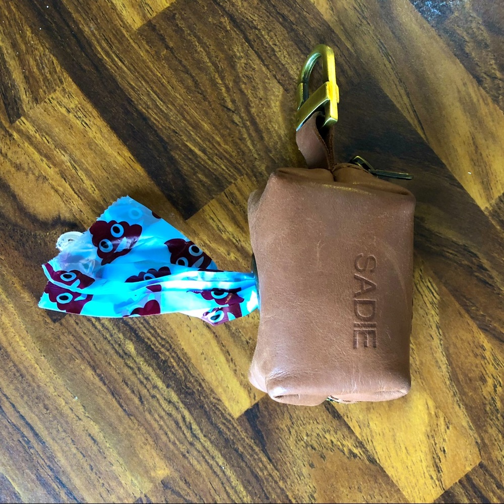 Leather Dog Bag Holder: SADIE
